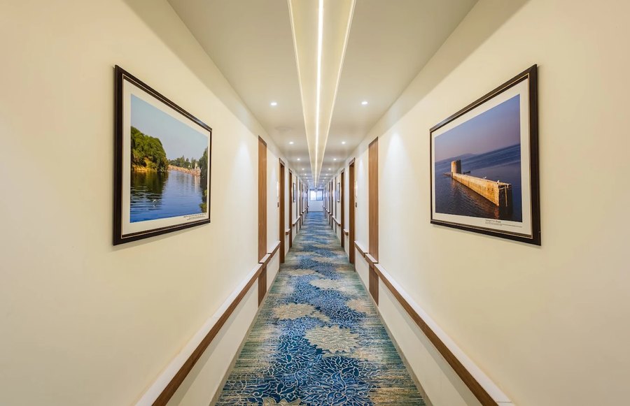 Guest floor corridor at Enrise by Sayaji, Vidisha